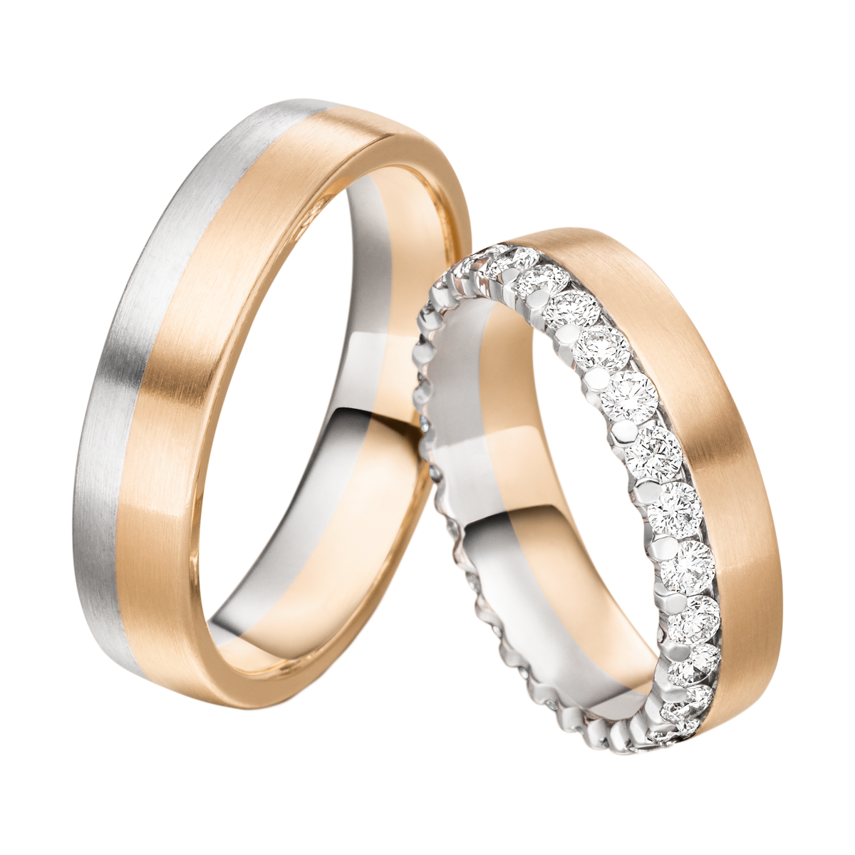 Rotgoldener Ring mit feinen Brillanten in königlicher Kronenfassung – Symbol für harmonische Zweisamkeit