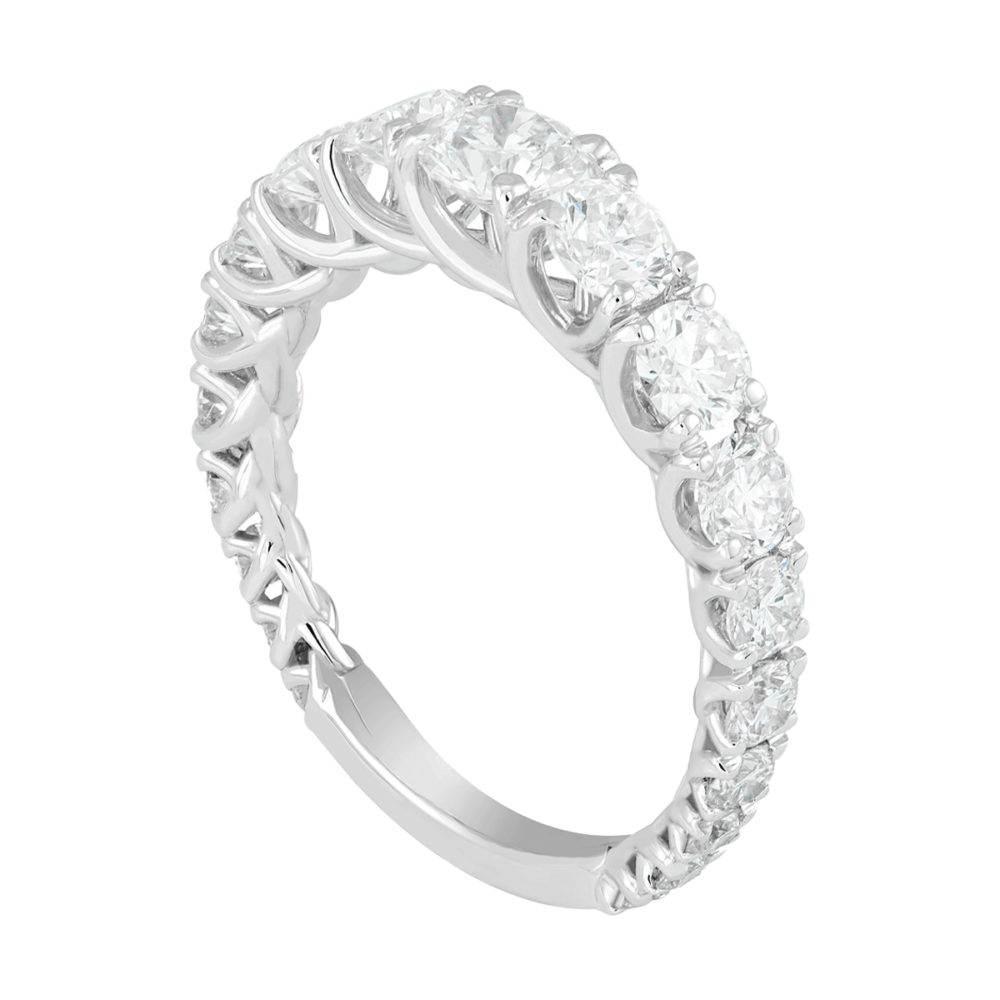 Weißgold-Memoirering „Infinite Echo“ mit 19 größer werdenden Brillanten in schwebender Verschnittfassung – ein Ausdruck ewiger Eleganz