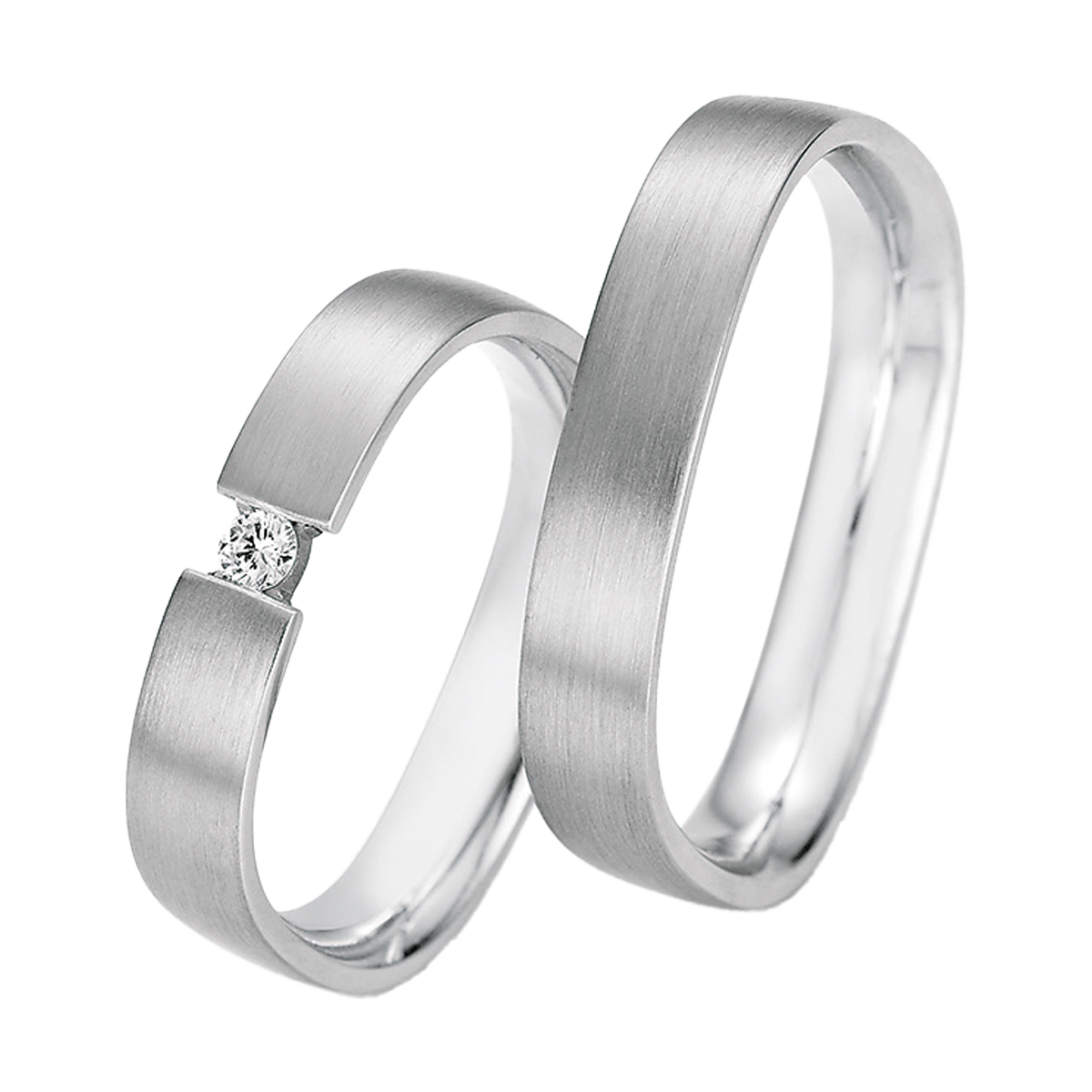 Platinringe mit quadratischem Design, mattierter Oberfläche und Diamant in moderner Spannfassung